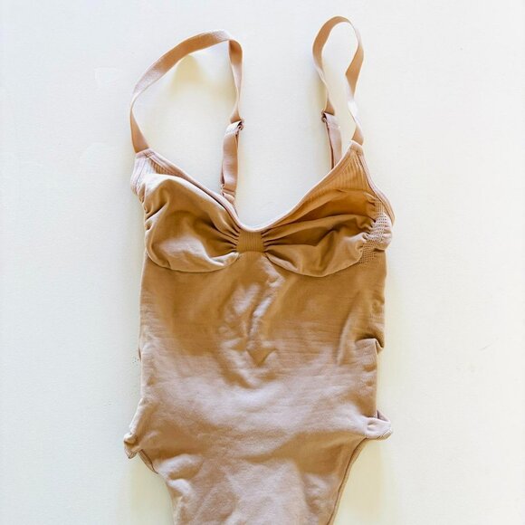 NWOT Skims Shapewear Thong Bodysuit 39 B 8 - Picture 2 of 3